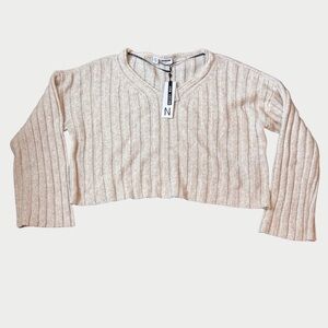 Noisy May Long Sleeve V Neck Cropped Sweater